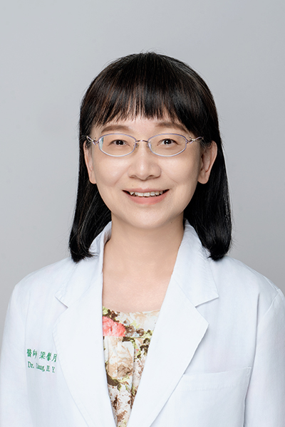 梁馨月